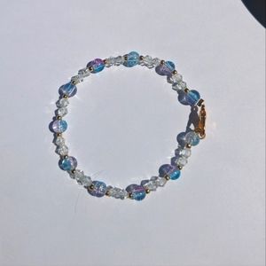 Handmade beaded bracelet with pink/blue and clear beads